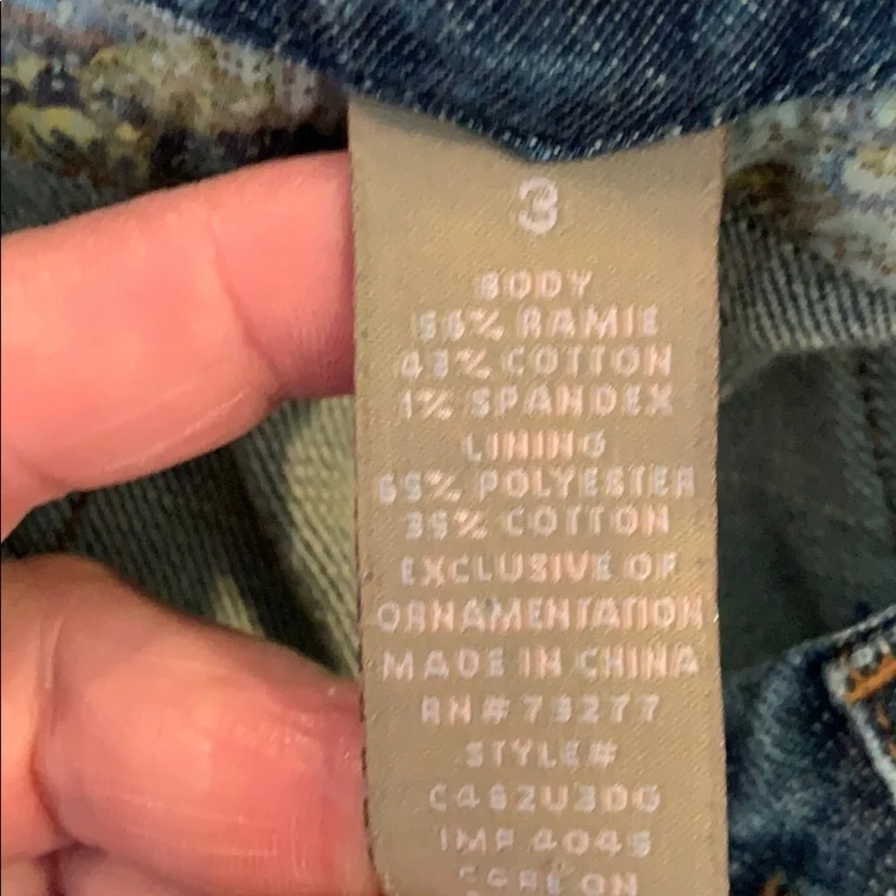 Candies Brand Junior Jean Short. Super cute. Sz 3.​​​​​​​​​​​​​​​​​​​​
